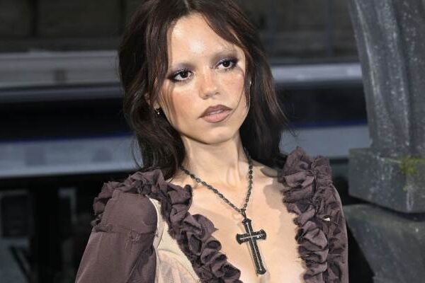 Jenna Ortega Plastic Surgery Examining the Rumors Public Speculation and Celebrity Image